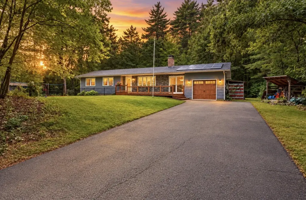 6 Juniper Drive, Amherst