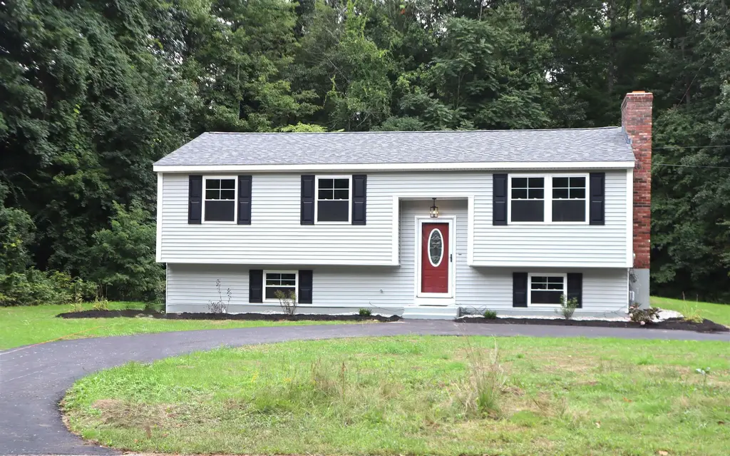 93 Jason Drive, Goffstown