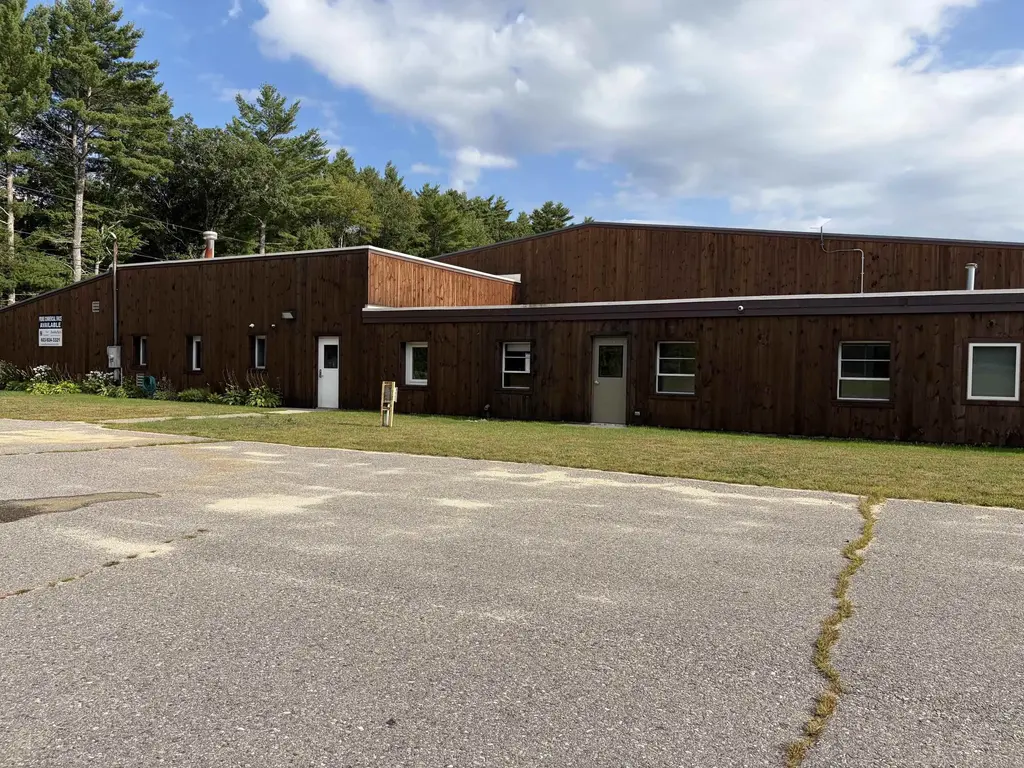 2300 2nd Nh Turnpike, Deering