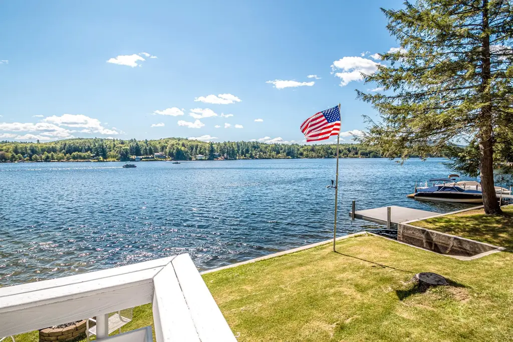 60 N Roberts Cove Road, Wakefield