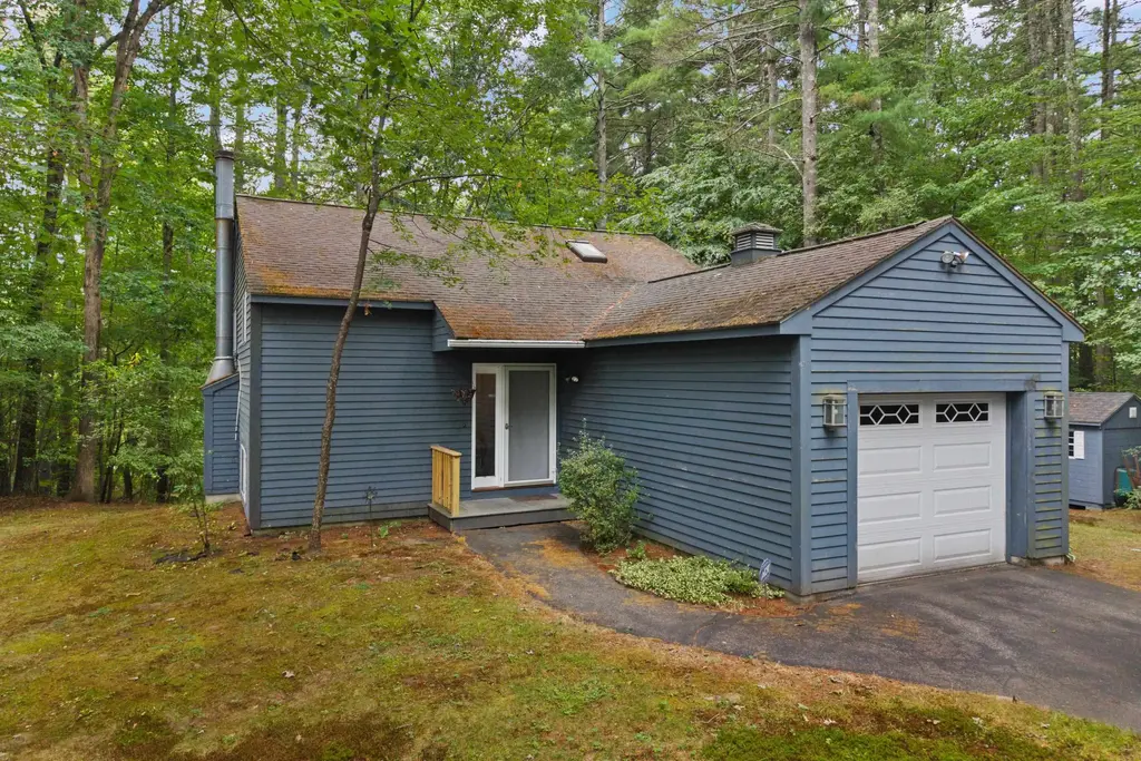 17a Edgewood Avenue, Merrimack