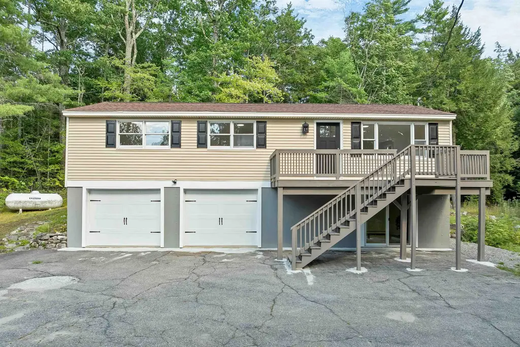 34 Hollings Drive, Webster