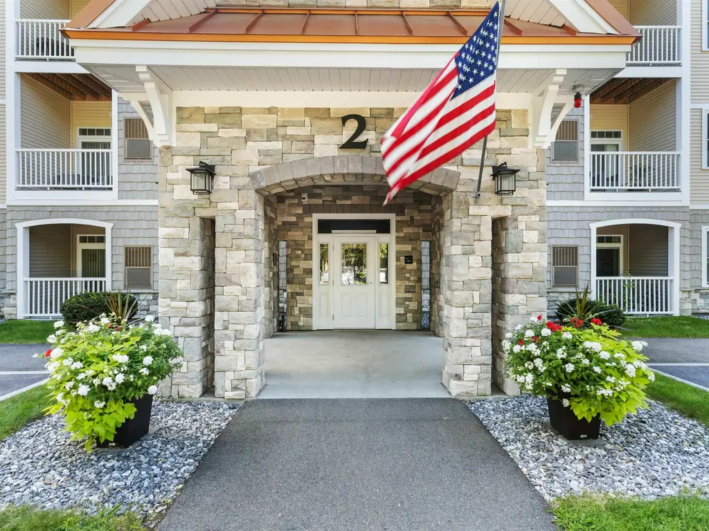 2 Henry David Drive, Nashua