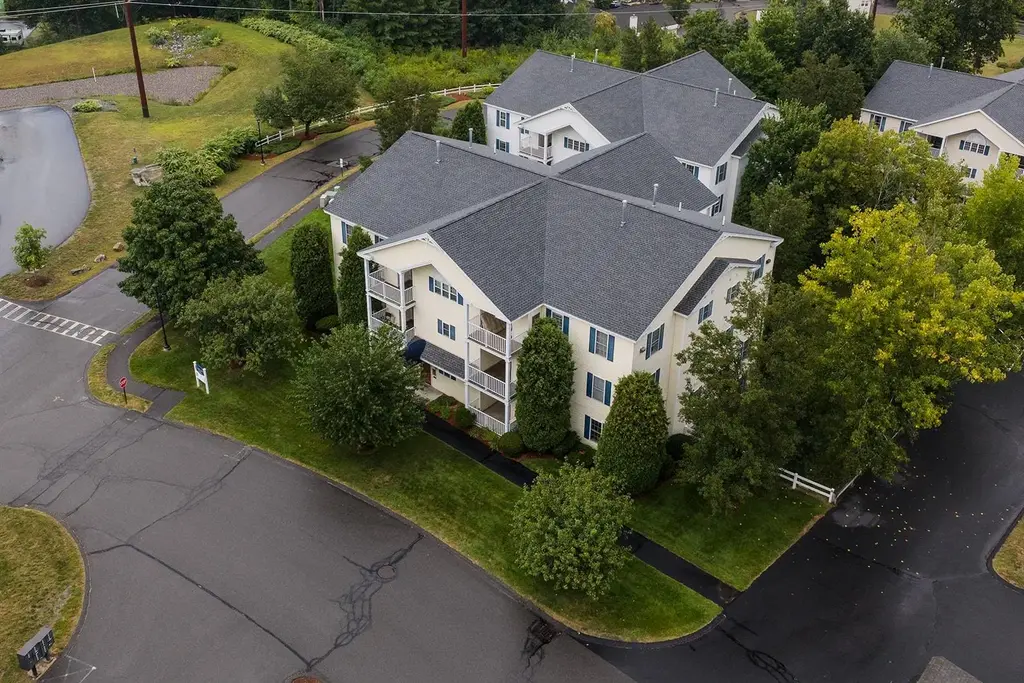 5 Crosswoods Path Boulevard, Merrimack