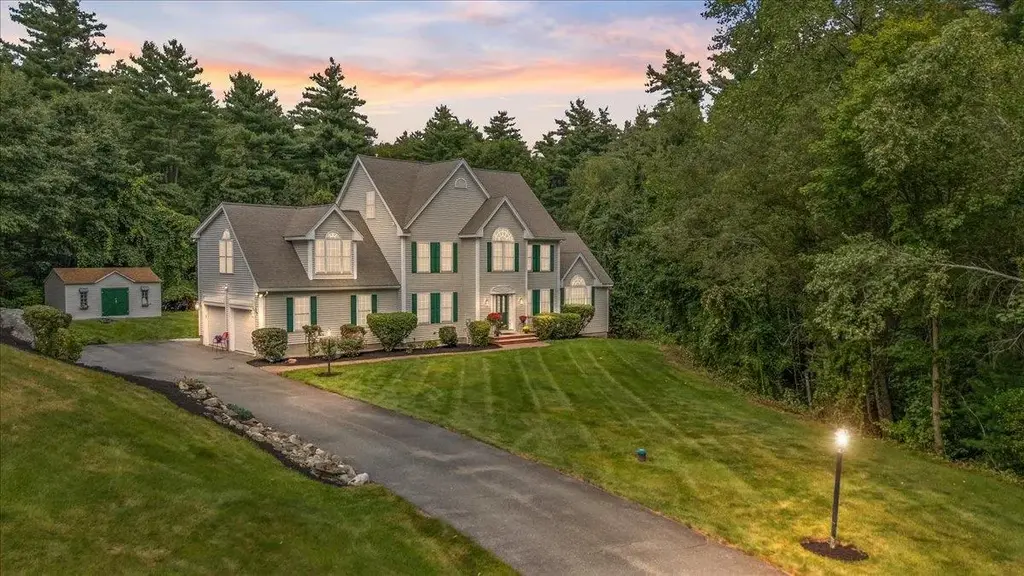 1049 Bridge Street, Pelham