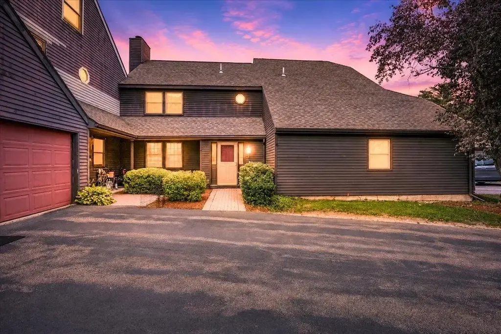 62 Stacey Circle, Windham