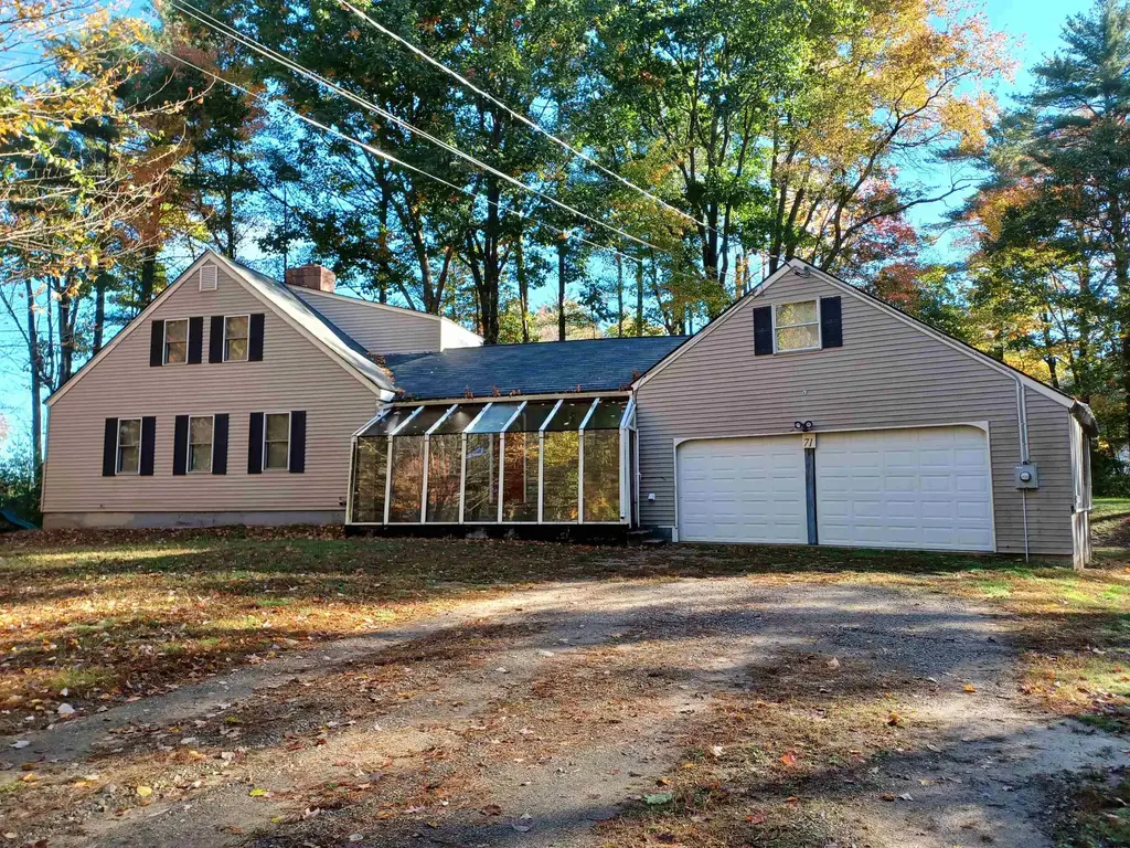 71 Old Town Farm Road, Exeter