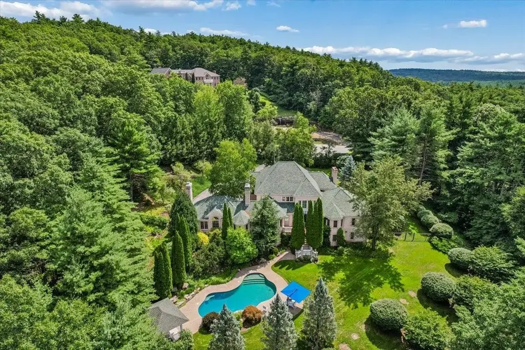 12 West Wind Drive, Bedford