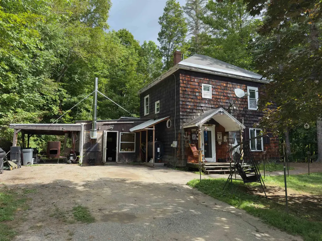58 Hemlock Lane, Berlin