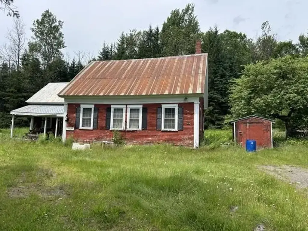 969 Route 26, Colebrook
