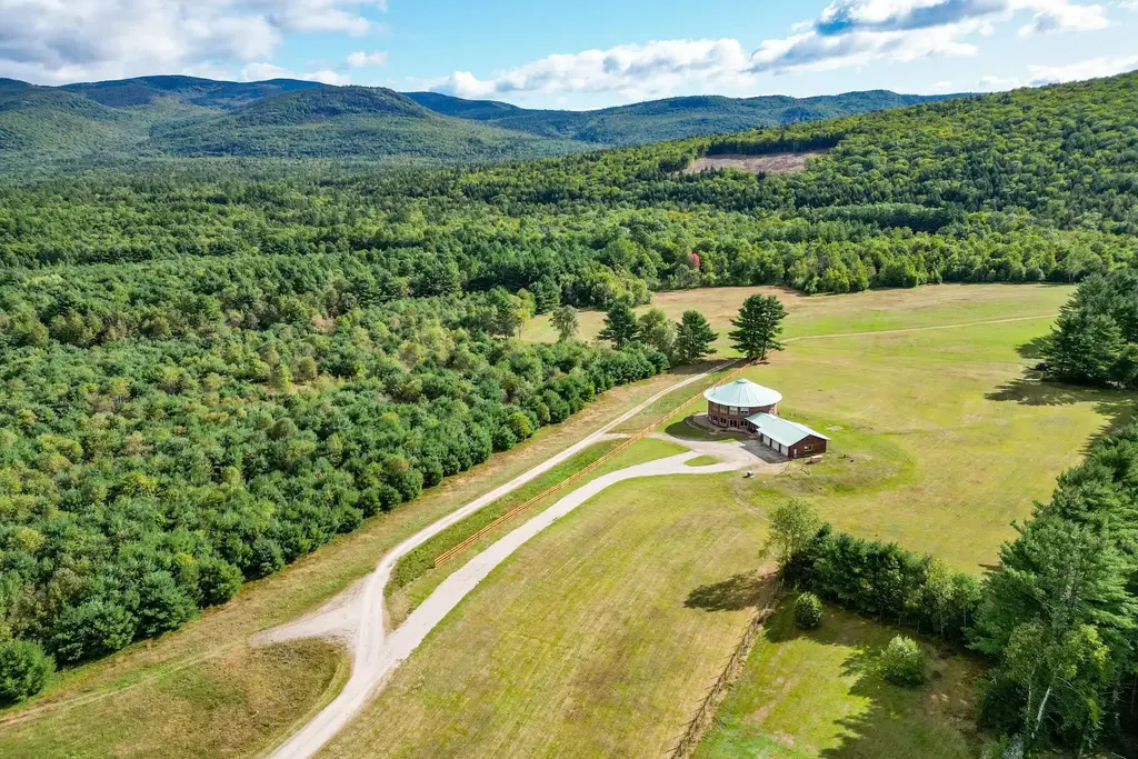 2222 Main Road, Chatham