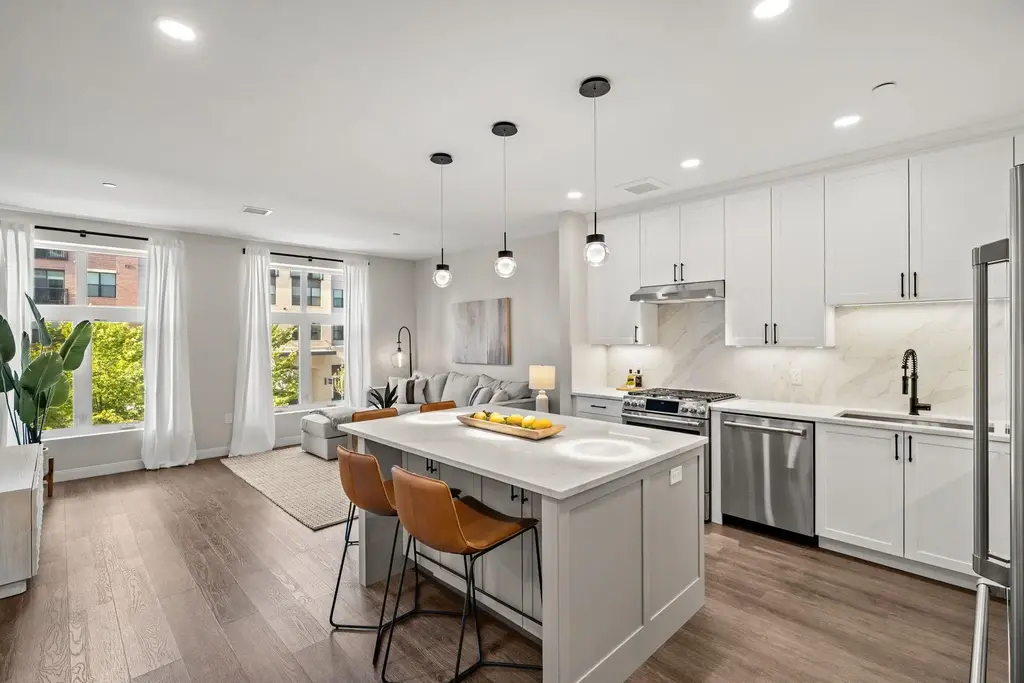 18 Artisan Drive, Salem