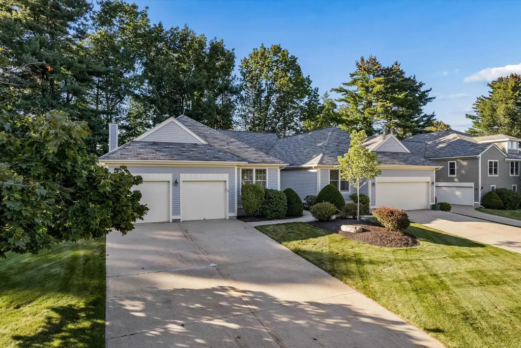 39 Saint Andrews Drive, Bedford