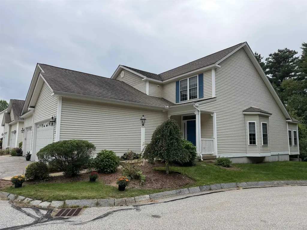 34 Mammoth Road, Hooksett