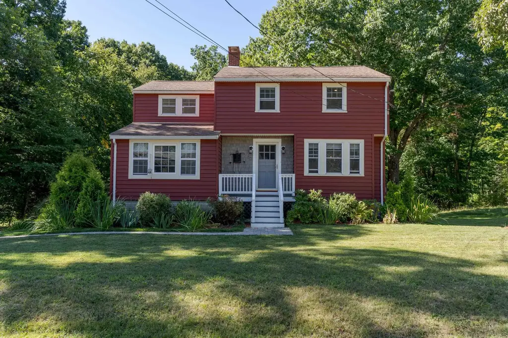 70 Winnicutt Road, Stratham
