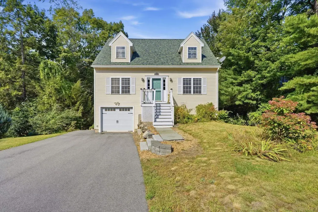 93 Highland Street, Candia