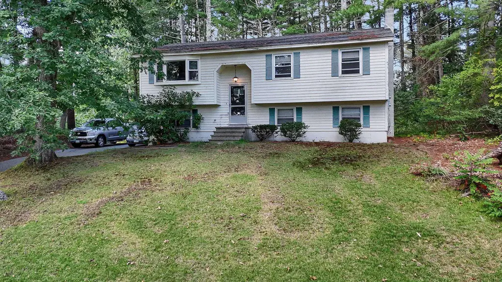 4 Brookfield Drive, Hudson