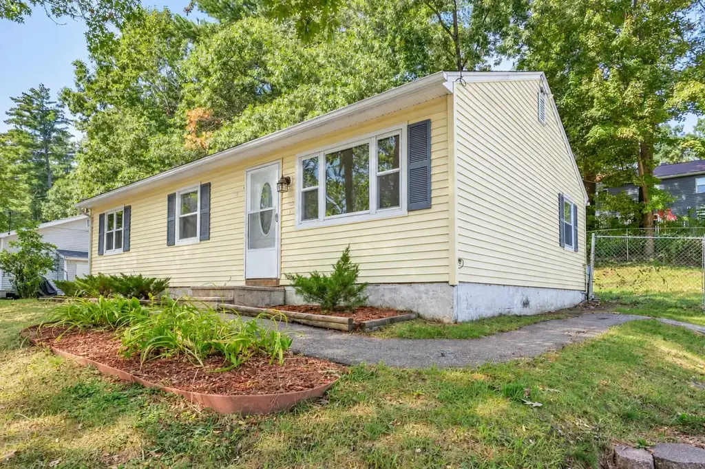43 New Searles Road, Nashua