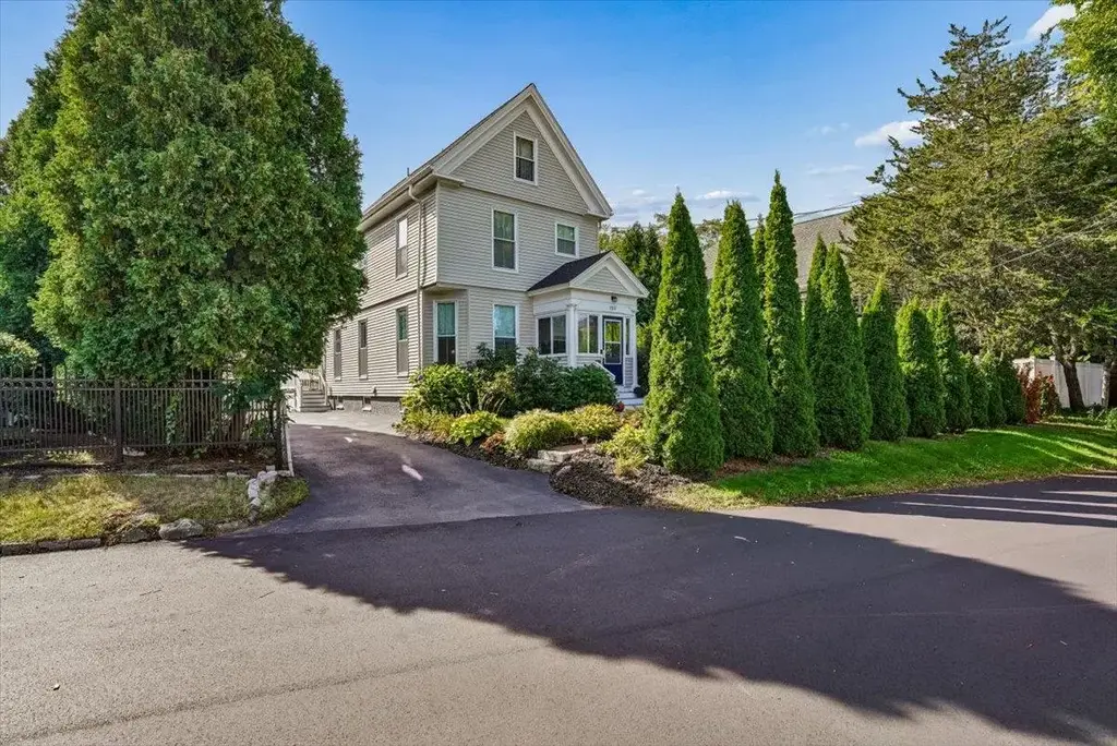 121 Boyd Road, Portsmouth