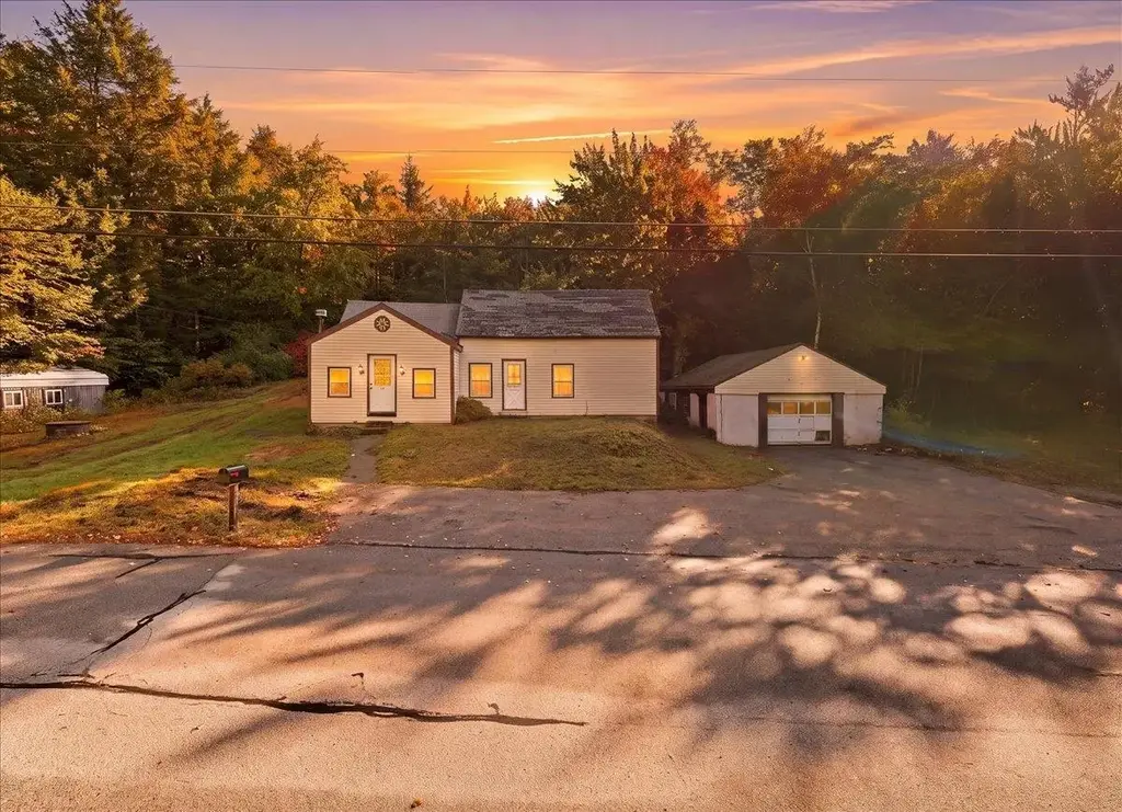 82 Pleasant Pond Road, Francestown