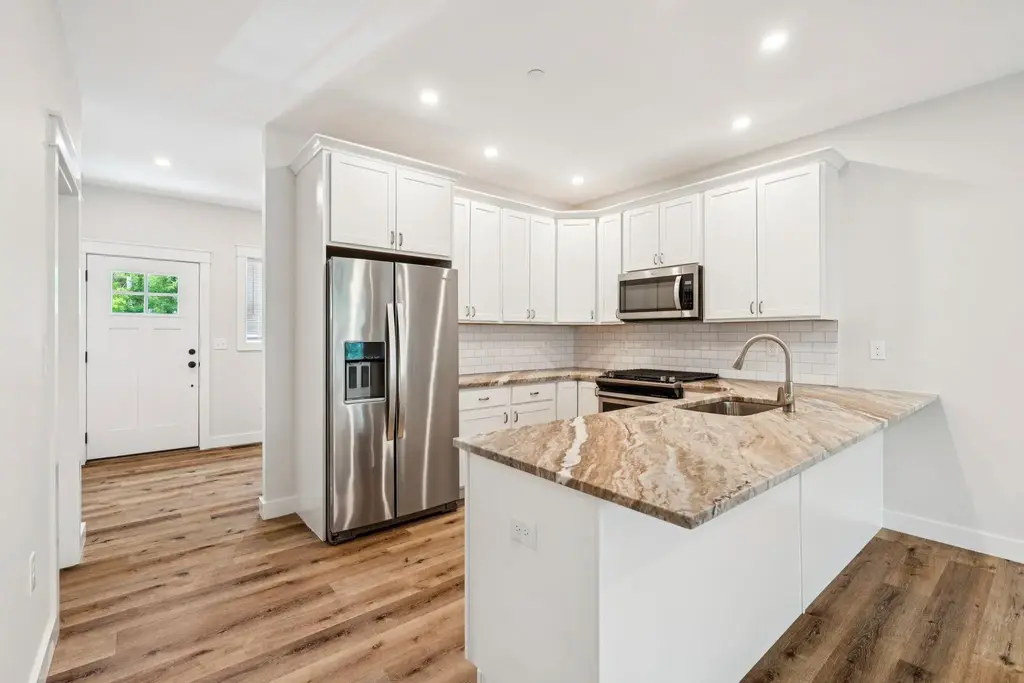 34 Ponemah Hill Road, Milford