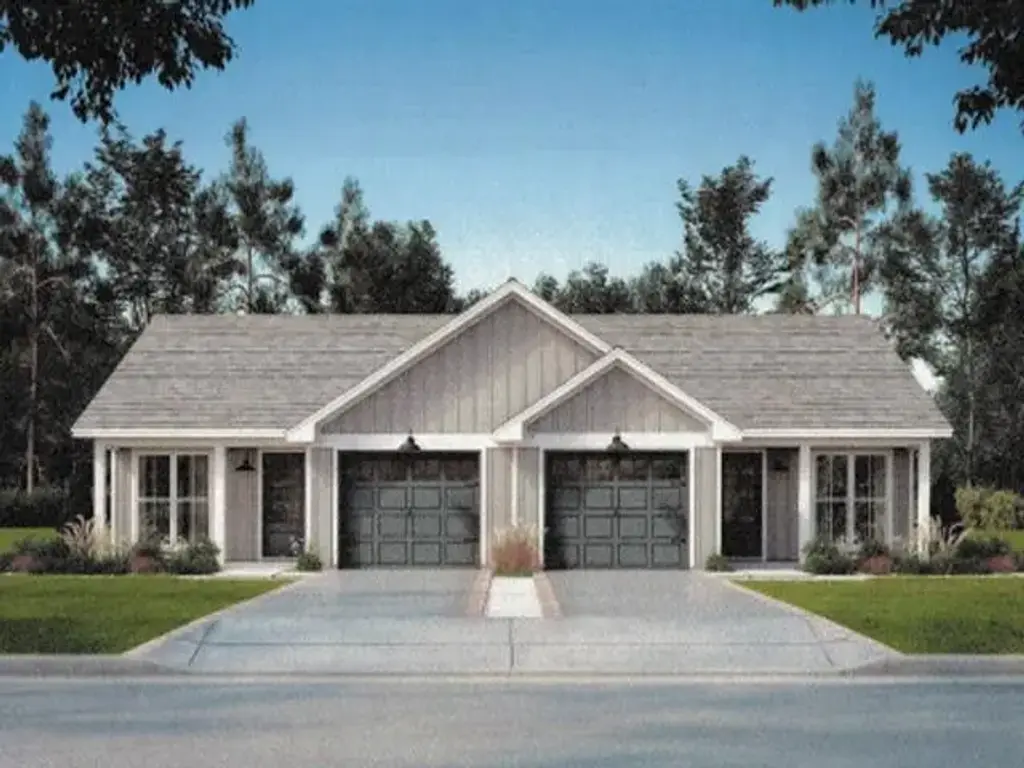 102 Tuttle Road, Lee