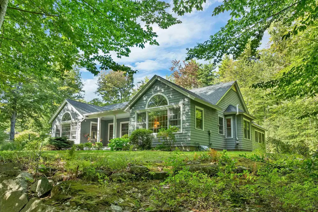 36 Camp Fire Circle, Alton