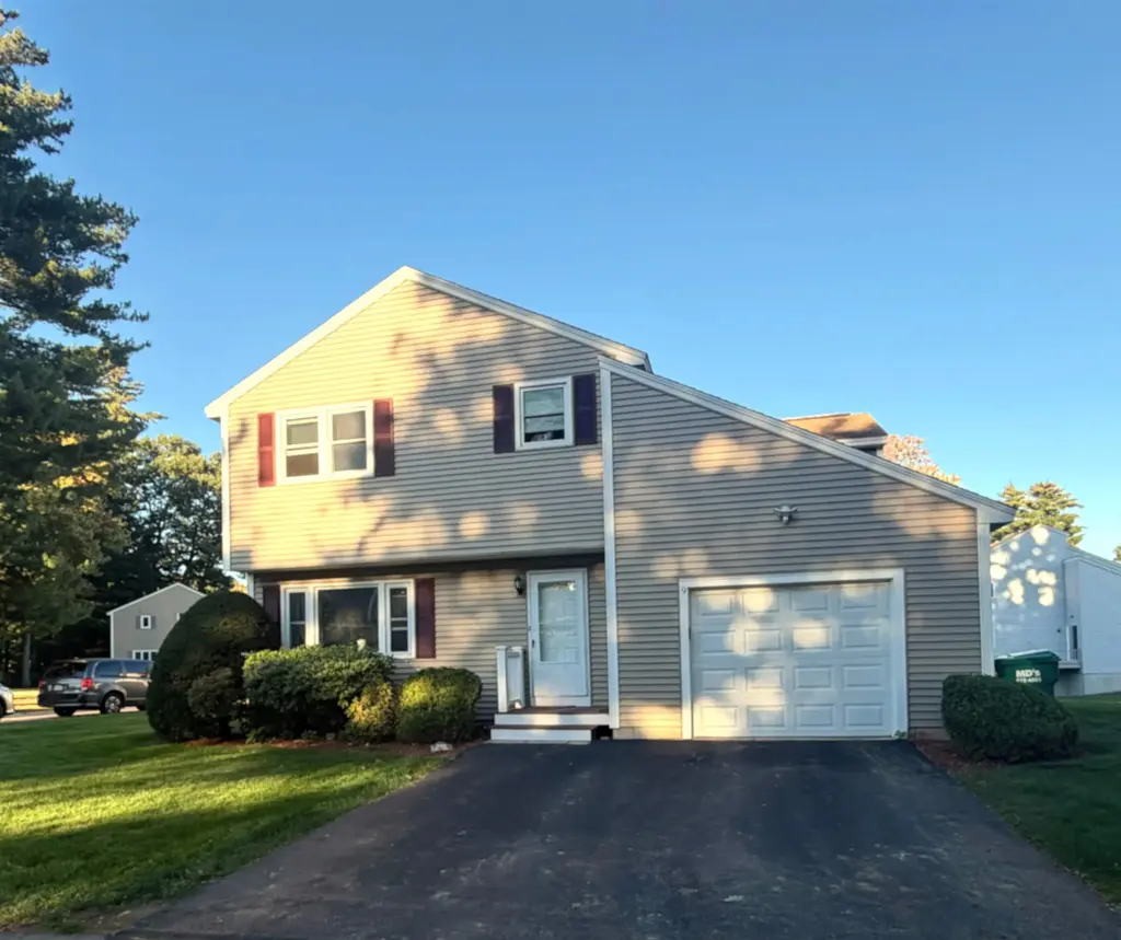 9 Fenwick Street, Nashua