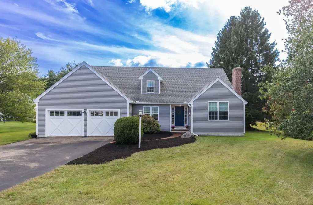 2 Barnes Drive, Stratham