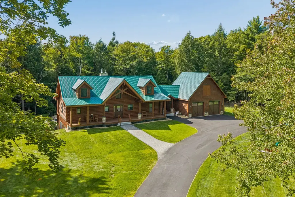 222 Hamwoods Road, Alton