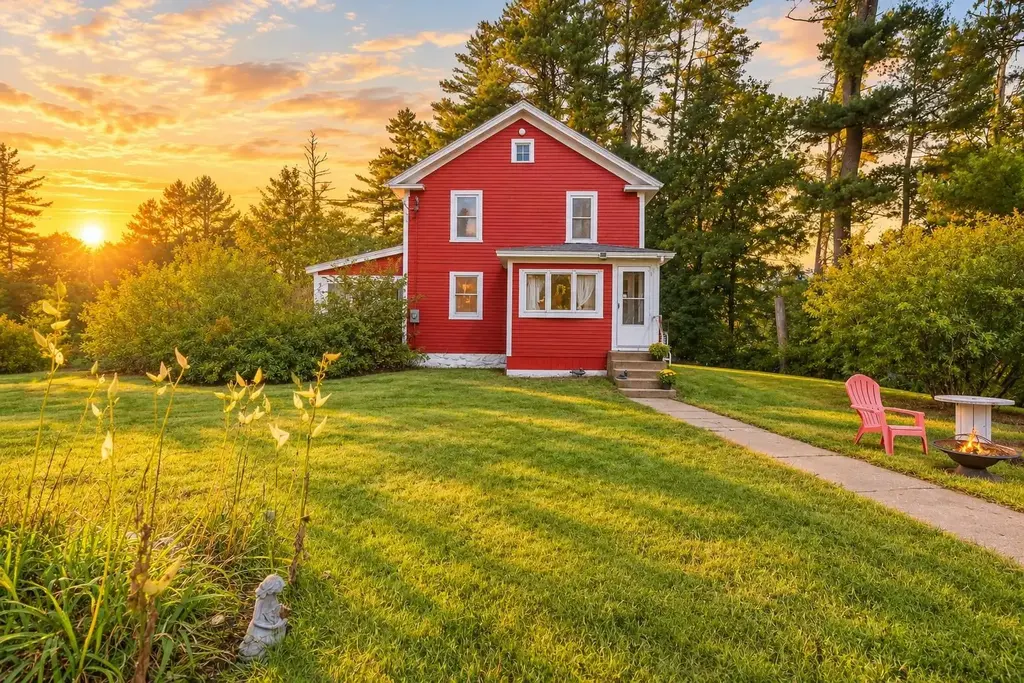 12 Cocheco Road, Farmington