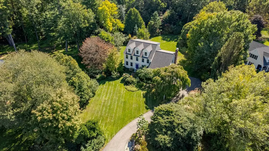 97 Tidewater Farm Road, Stratham