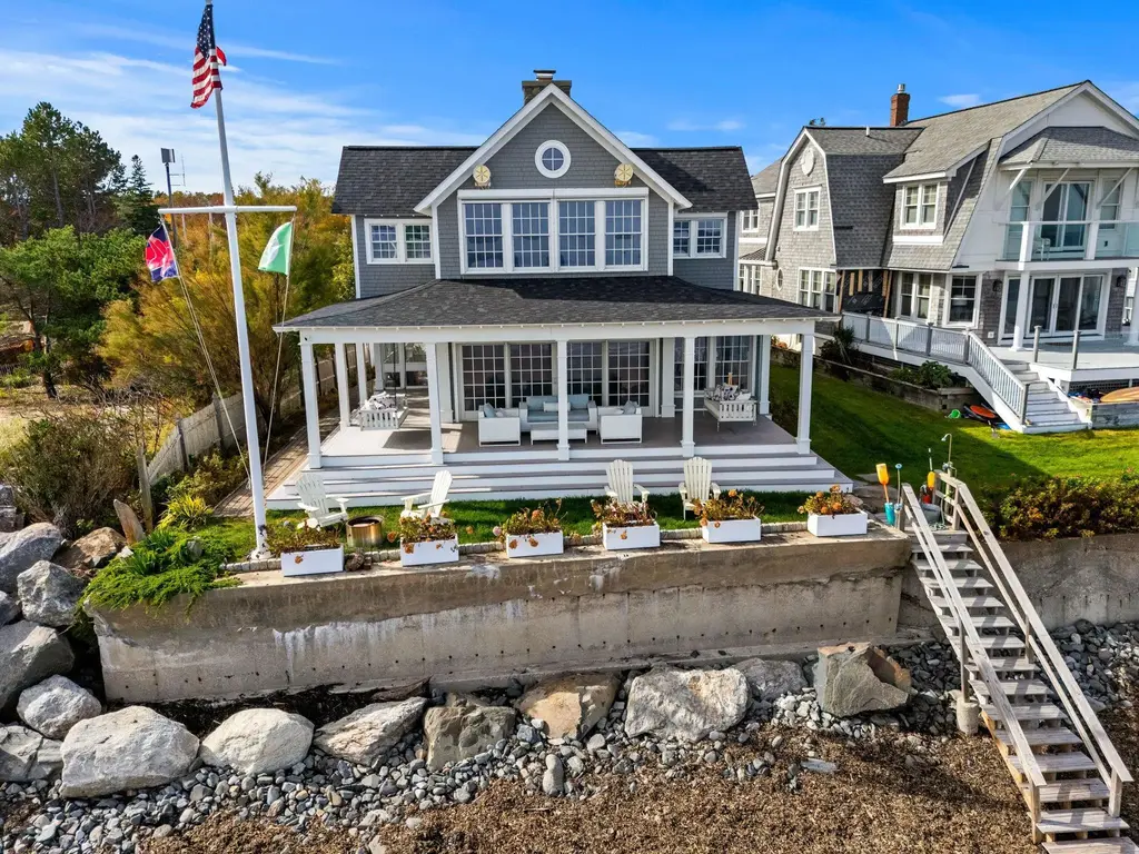 1016 Ocean Boulevard, Hampton