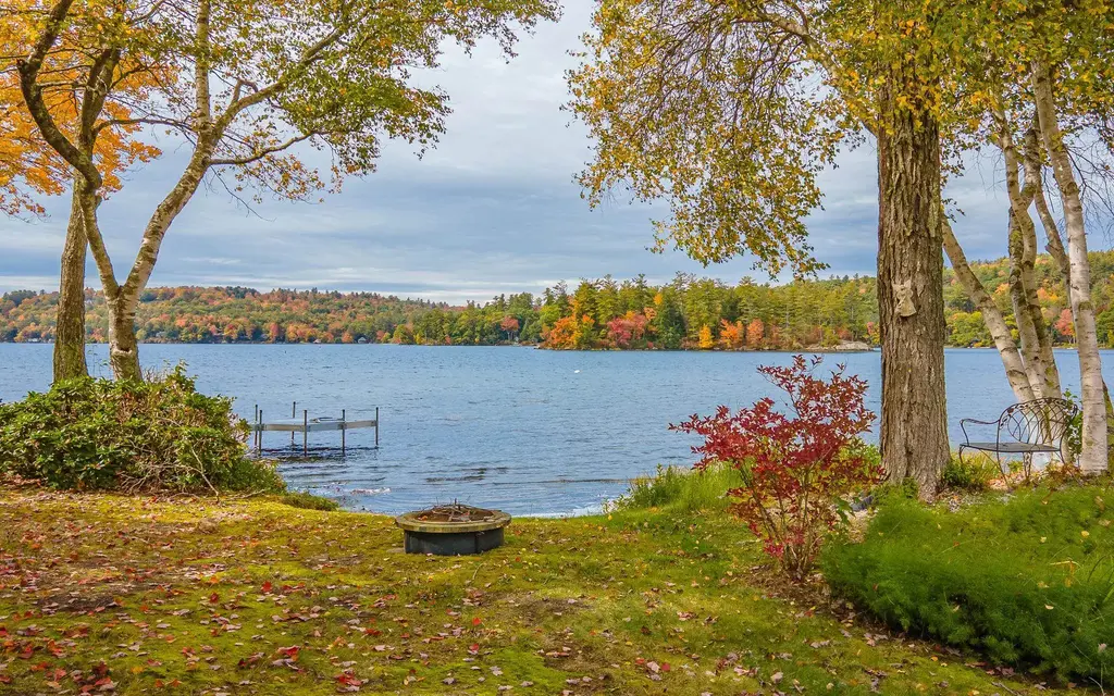 133 North Shore Road, Stoddard