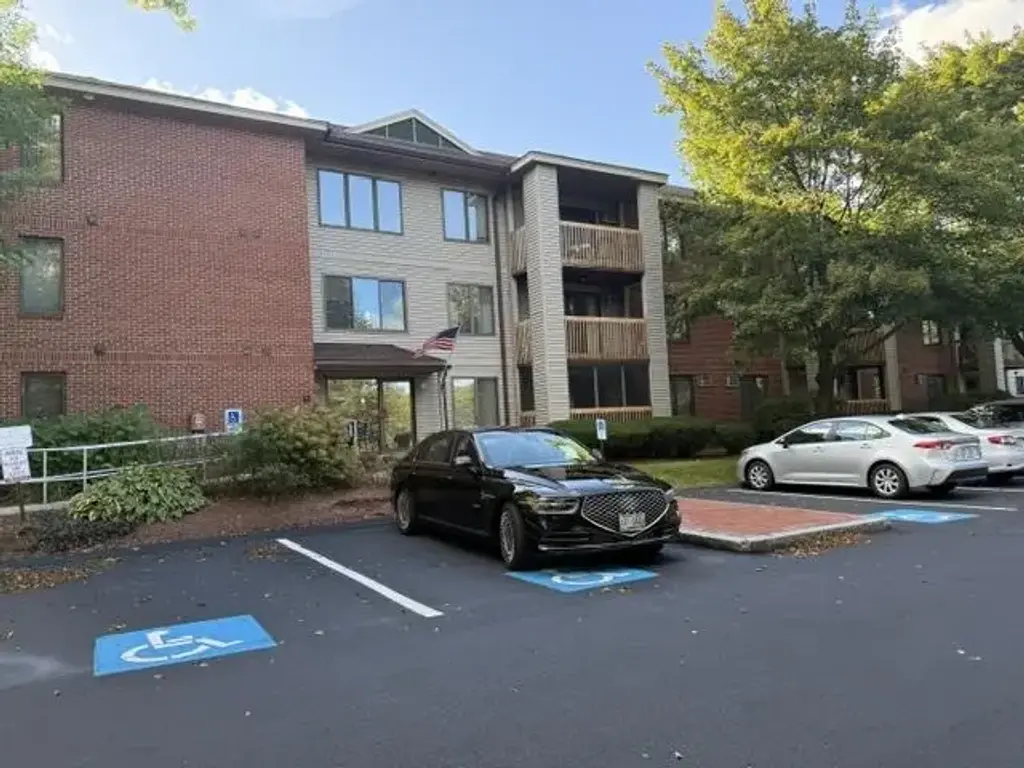 300 Candlewood Park, Nashua