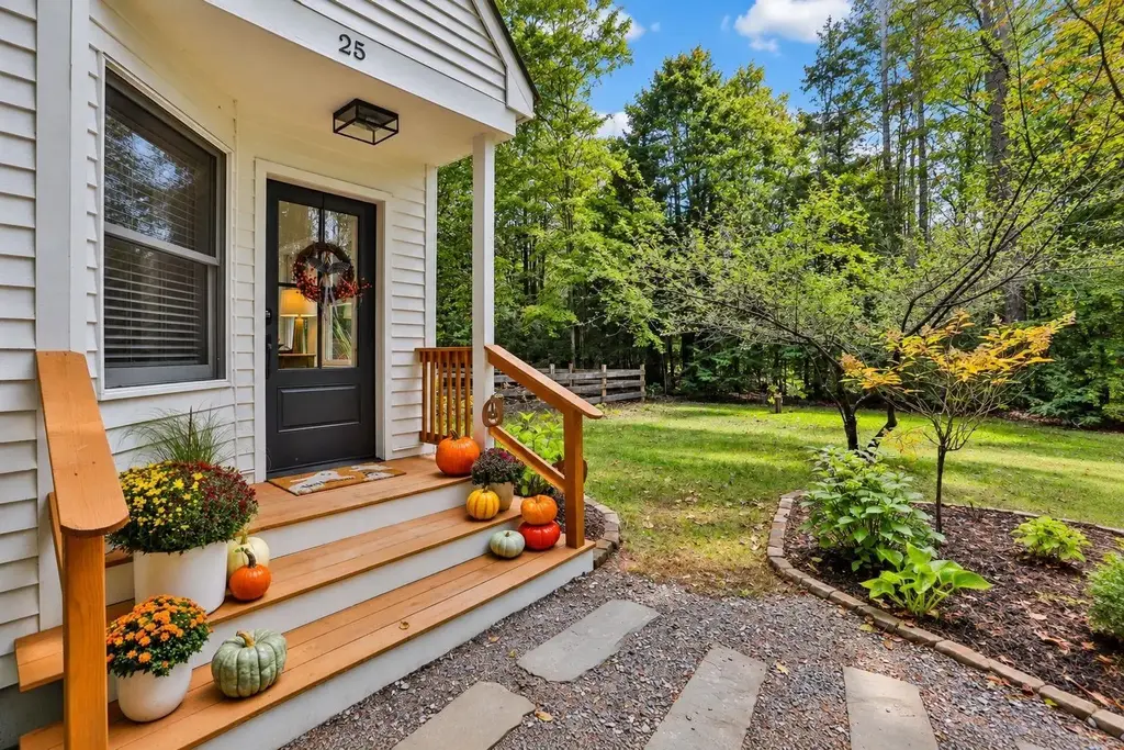 25 Shaw Hill Road, Sanbornton