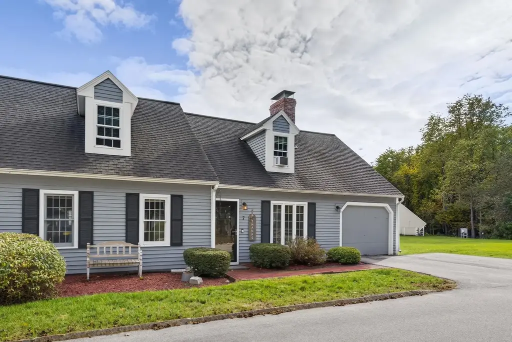 7 Great Brook Road, Milford