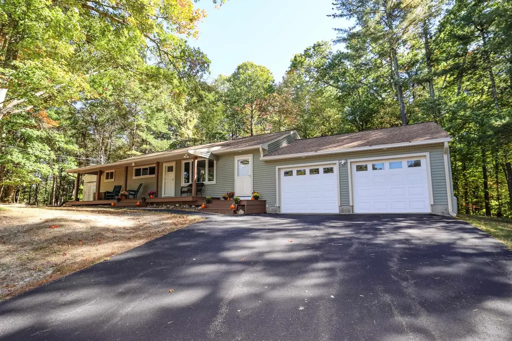 1110 W Hollis Street, Nashua