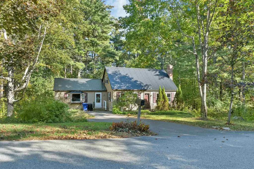 37 Beechwood Road, Hudson