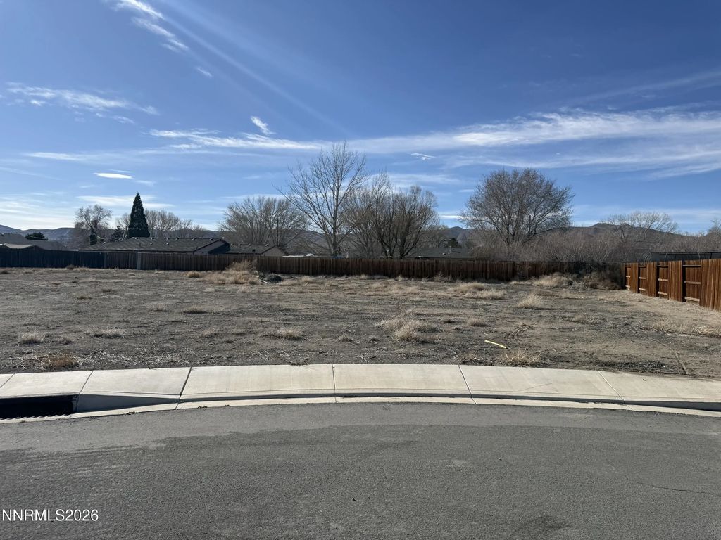 324 Copper Pointe Circle, Yerington