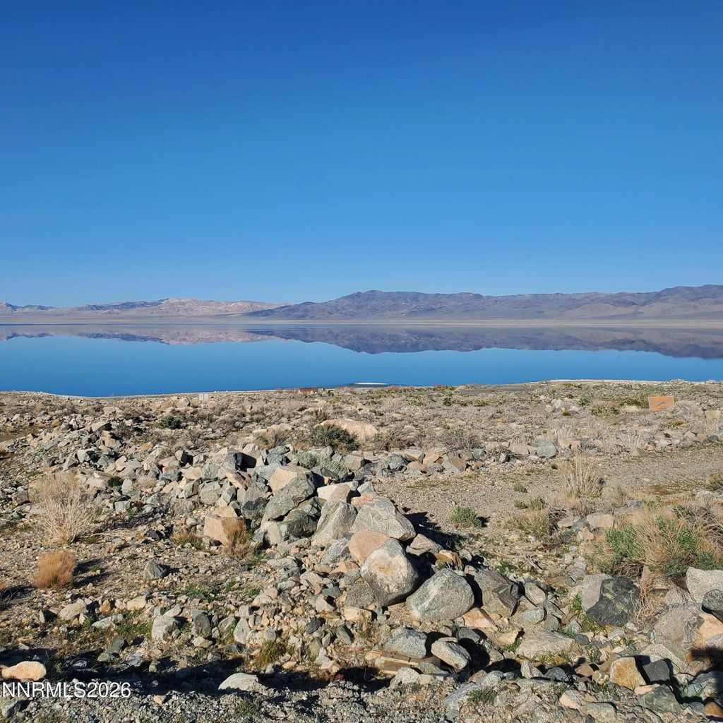 53 Shores Drive, Walker Lake