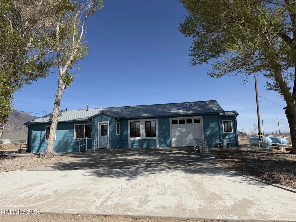 100 Larson Boulevard, Round Mountain