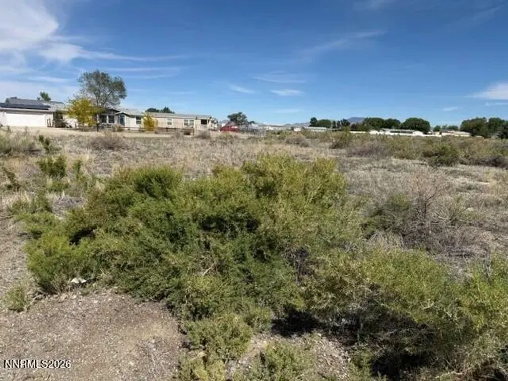 1 Pine Valley Court, Yerington