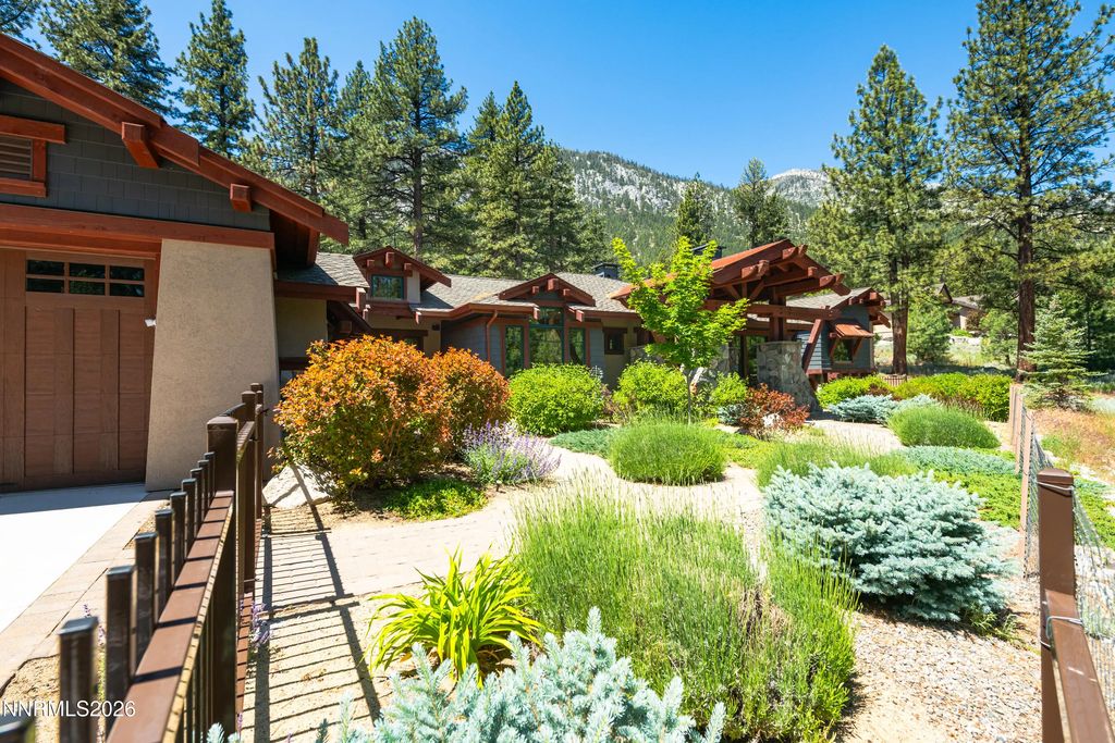 271 Forest Hill Way, Gardnerville