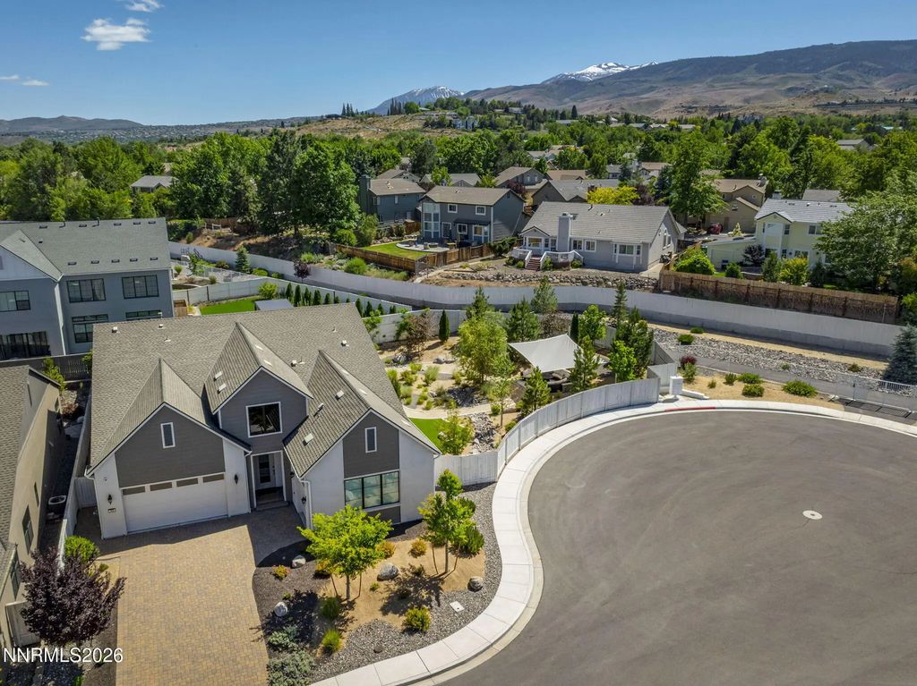 724 W Pleasant Oak Trail, Reno