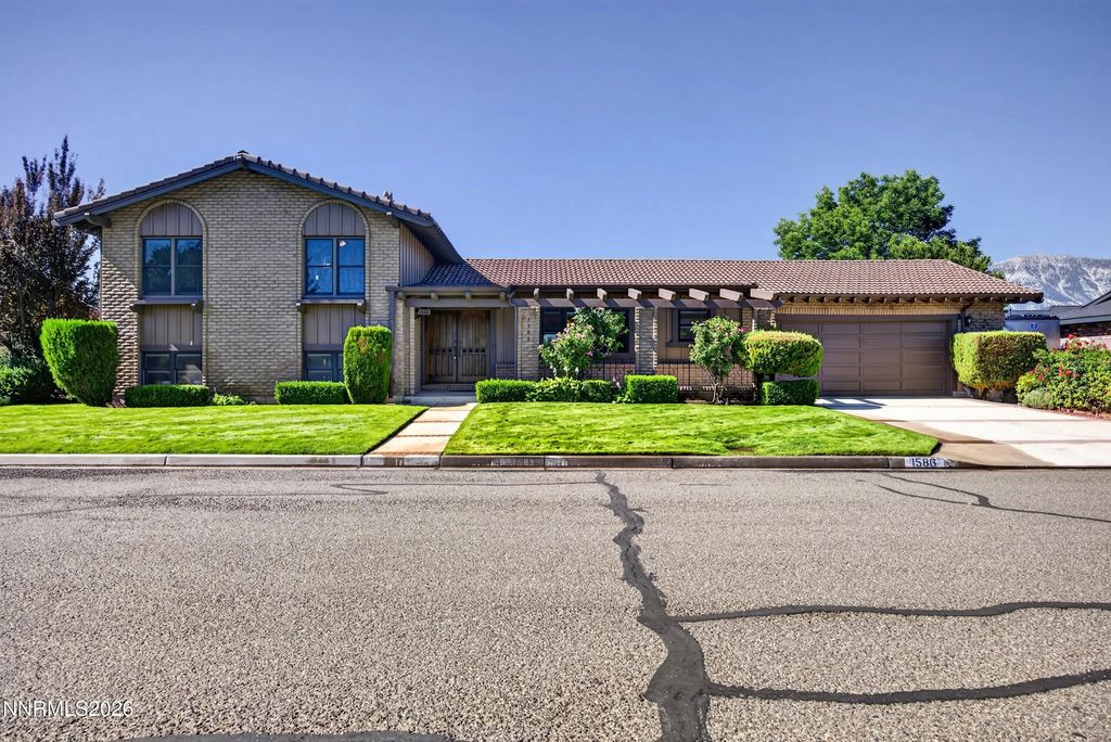 1586 Wildrose Drive, Minden