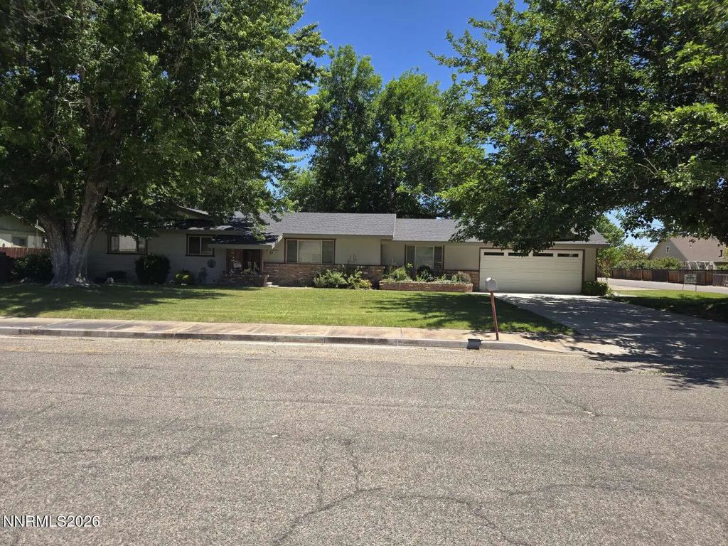 14 Willow Drive, Yerington