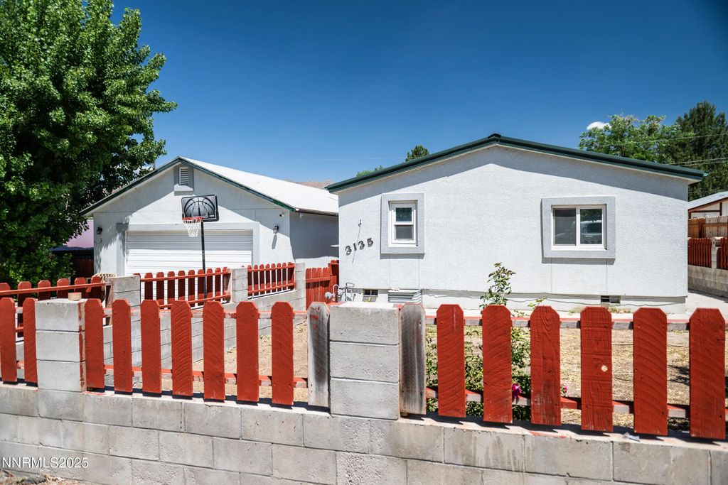 3135 Valley Way, Winnemucca