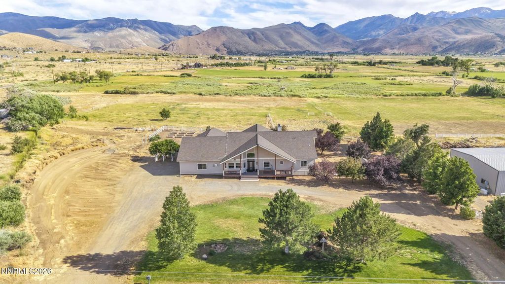 1980 Larson Lane, Coleville