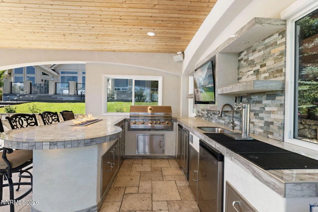 285 Sierra Country Circle, Gardnerville